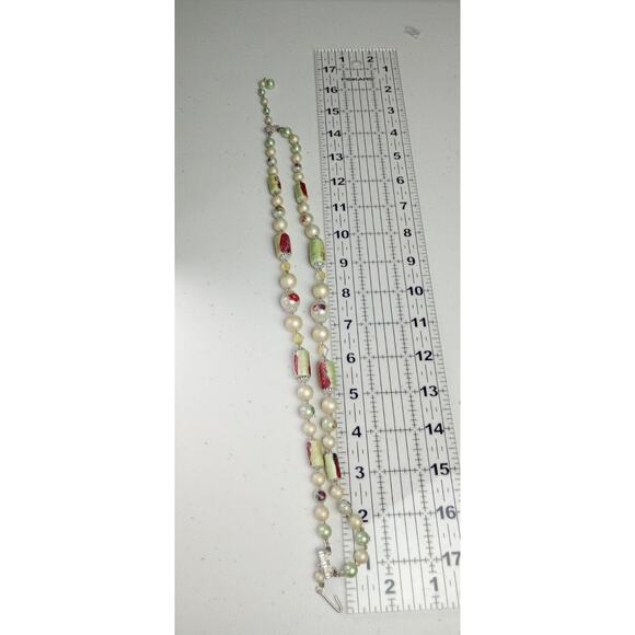 Vintage Double Strand Beaded Choker Necklace Green White Faux Pearl AB Japan - Picture 11 of 11